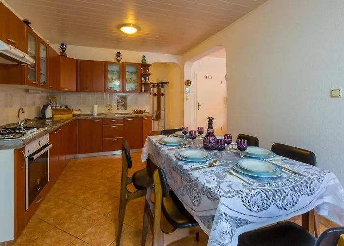 아파트 Blazic 자드라보노